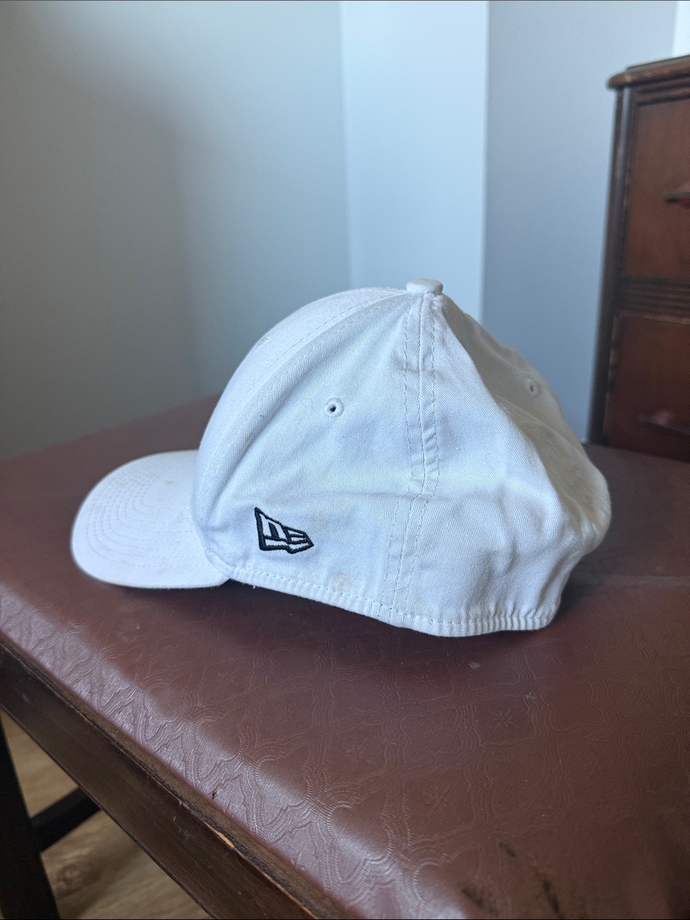 Predator Ridge Embroidered White Baseball Cap - Picture 2 of 3